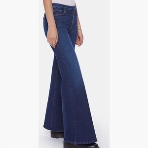 MOTHER The Hustler Roller Sneak Jeans